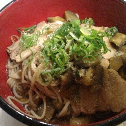 ぶっかけ風にいただきました。豚肉入りで豪華に美味しく食べられました。茄子も味がしみて美味しかったです。ありがとうございました！